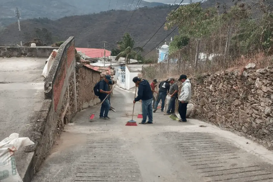 Limpieza general de calles y predios en Villa Hidalgo Yalálag